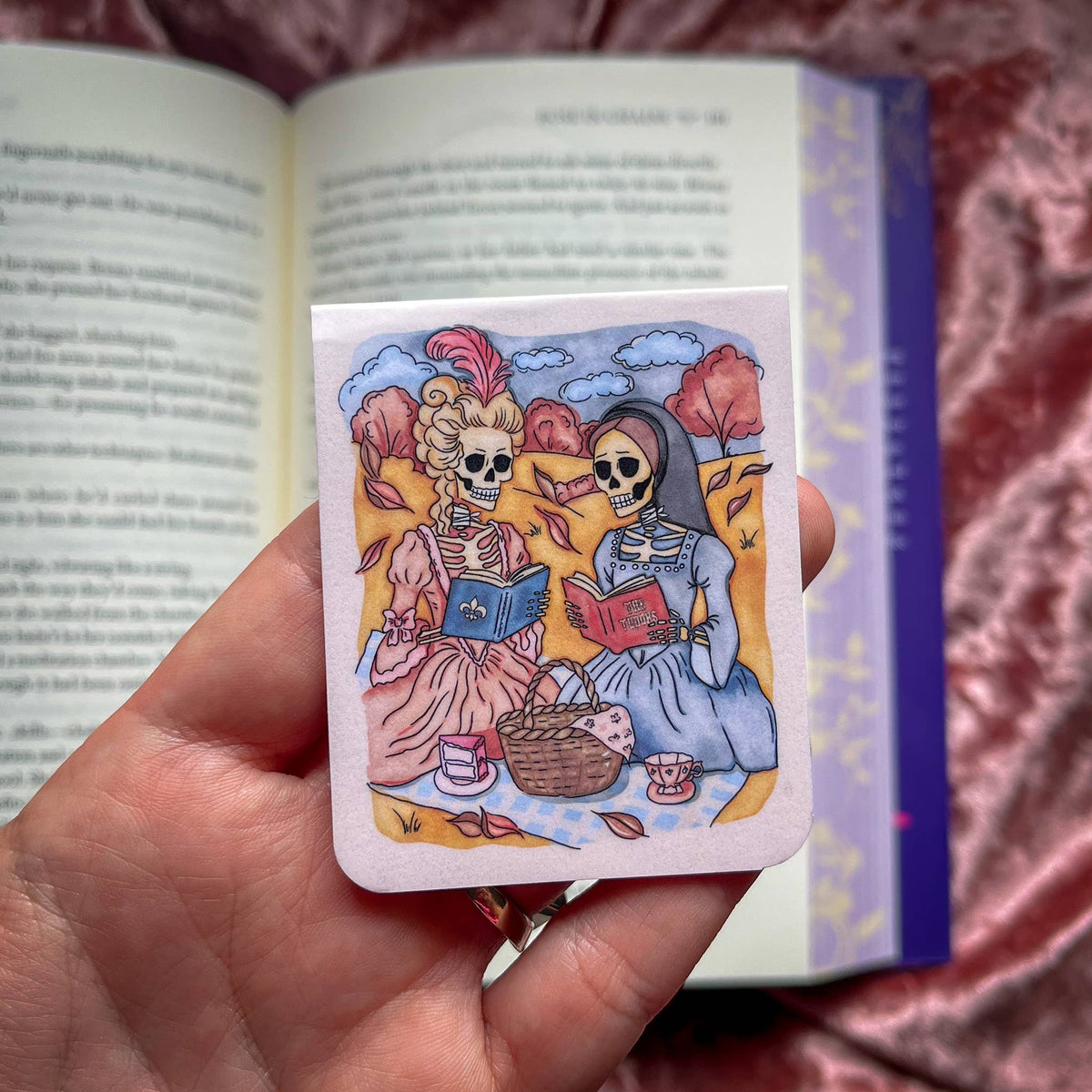 Halloween magnetic bookmark - Anne Boleyn & Marie Antoinette
